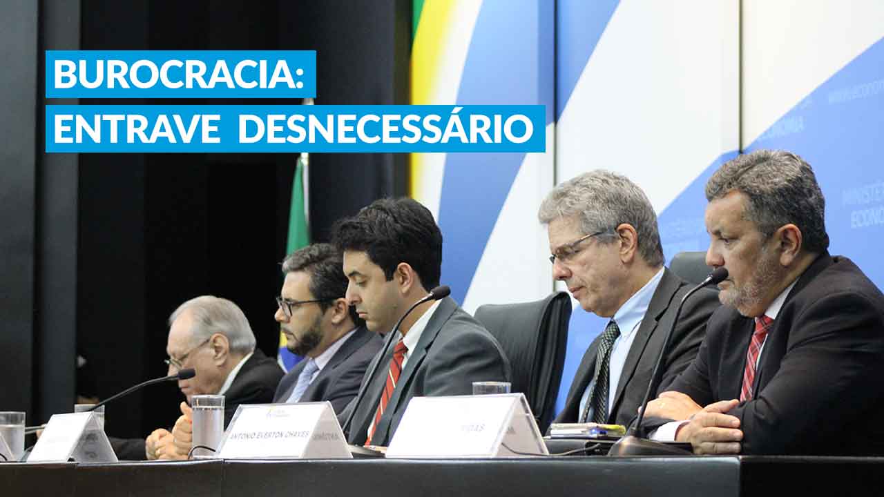 Você está visualizando atualmente Fórum Permanente discute redução de burocracia no Brasil