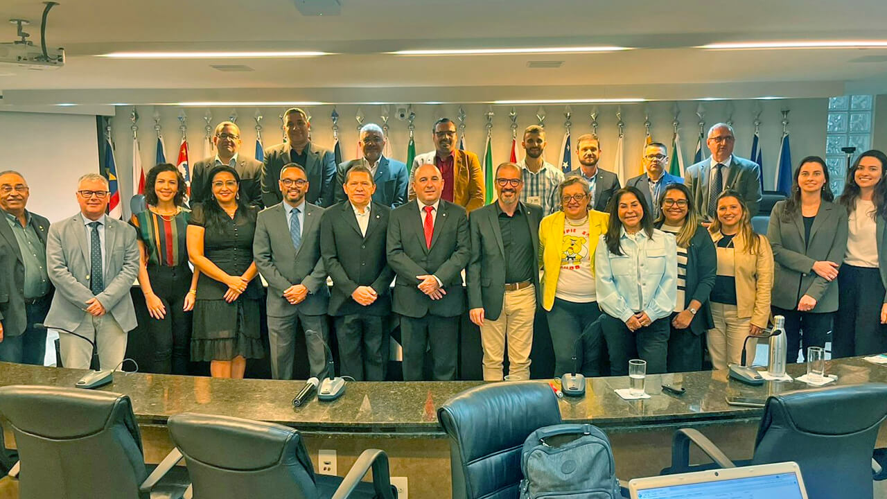 Leia mais sobre o artigo Presidente do CRA-ES, Adm. Flávio Celso participa do Treinamento promovido pelo CFA