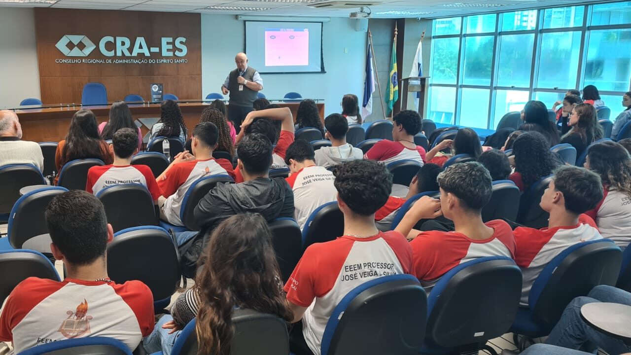 Leia mais sobre o artigo Alunos assistem Palestra sobre o Papel do Técnico em Administração