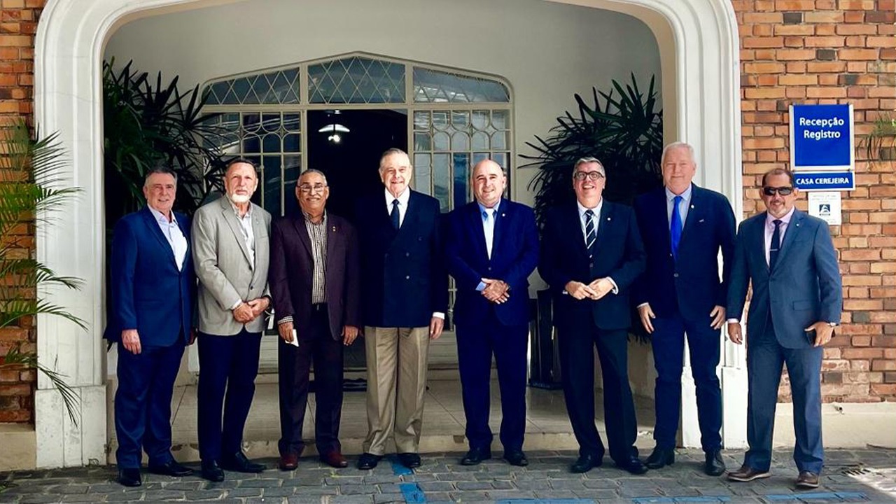 Leia mais sobre o artigo Presidente do CRA-ES visita o CRA de São Paulo