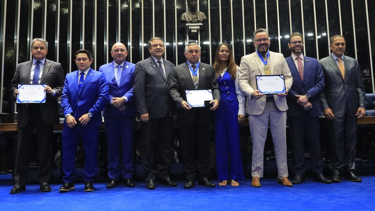 No momento, você está visualizando Senado Federal promove sessão solene comemorativa aos 60 anos da Administração no Brasil