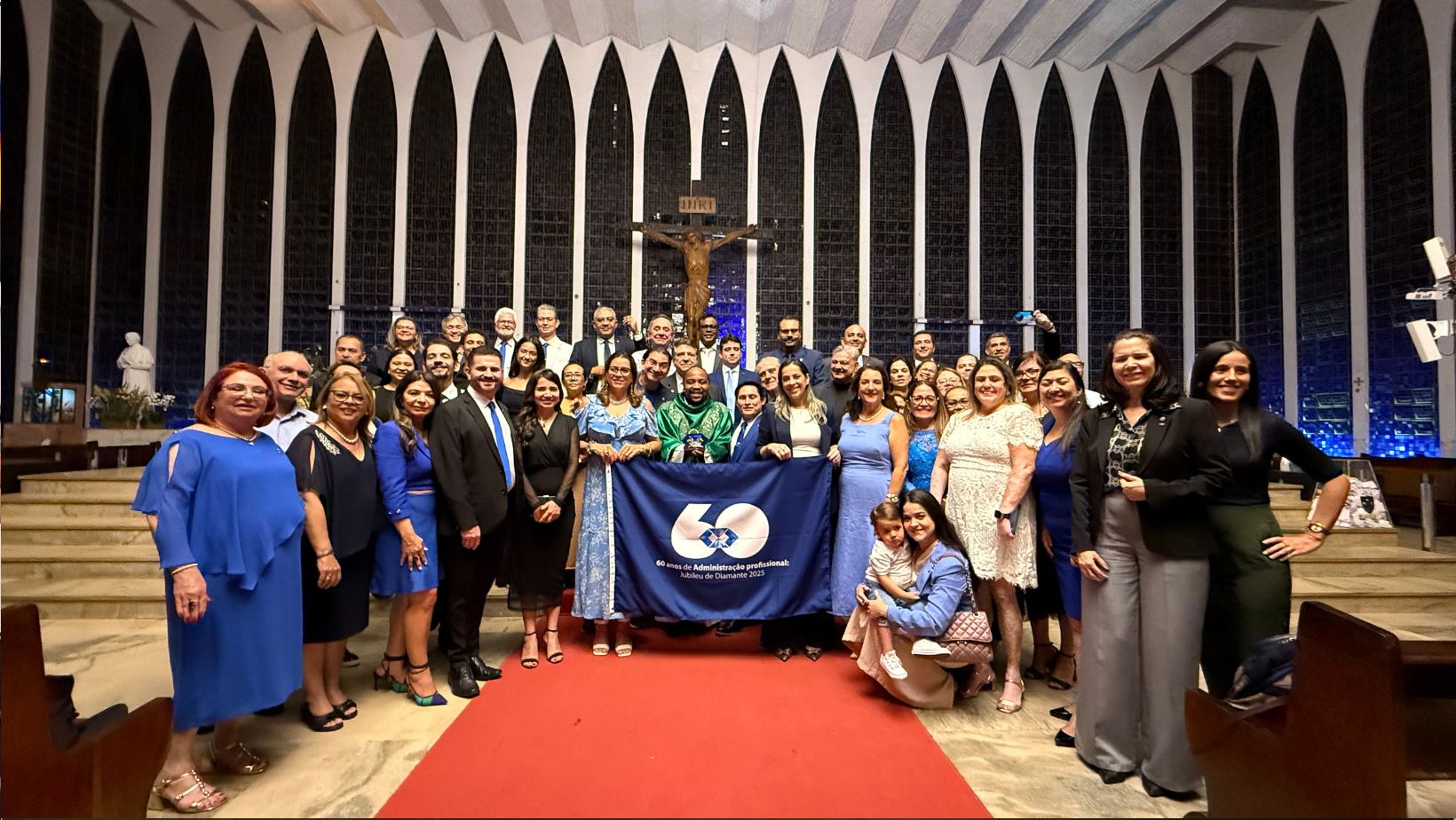 No momento, você está visualizando Administração celebra 60 anos com missa de Ação de Graças