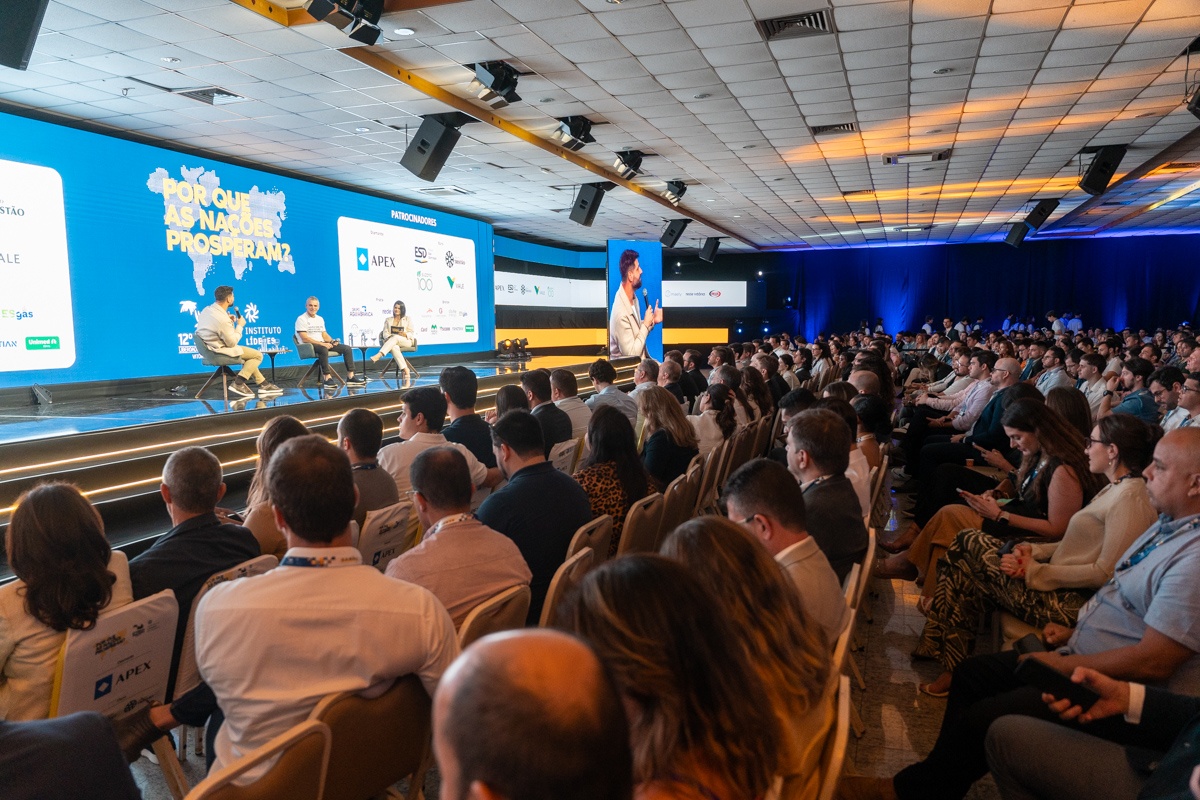 No momento, você está visualizando Profissionais registrados no CRA-ES têm benefício exclusivo no Fórum Liberdade e Democracia 2025